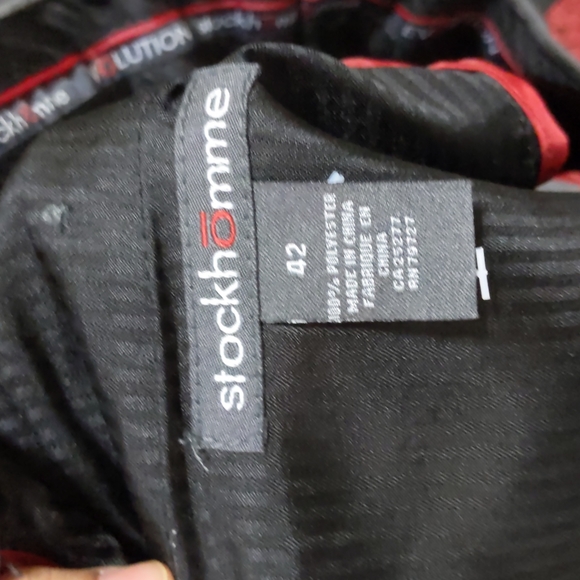 2/$50 - 2XL Grey Men's Formal Suit - Picture 7 of 7